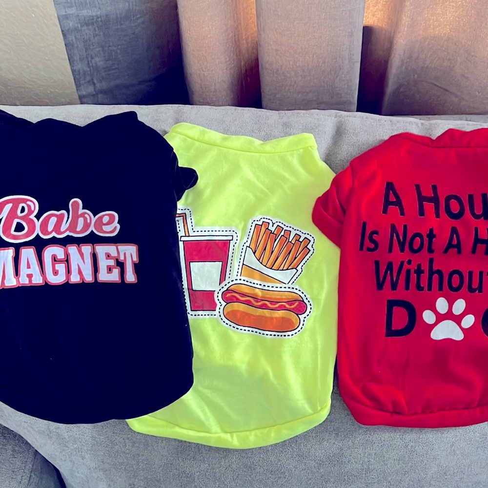 Shirt for dogs or cat size Medium